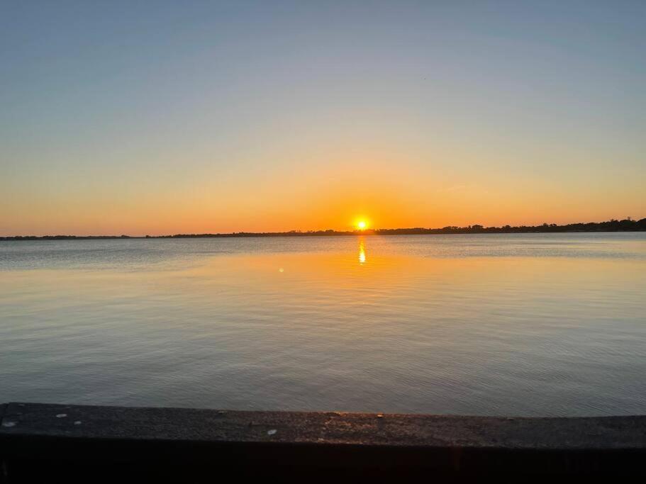 Lakefront Duplex With Pontoon Boat 2 Bedroom Home Mount Dora Kültér fotó